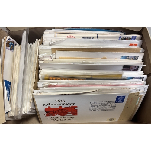 26 - Collection of silk British Empire, National and Naval flags, generally good, including ranges of Ken... 