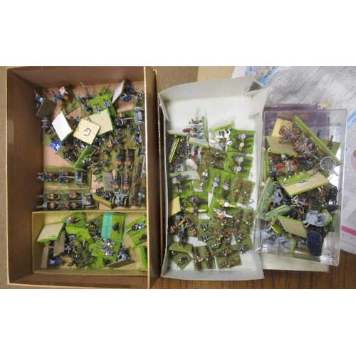 277 - Large accumulation of wargaming figures of mixed scales, majority metal, generally very good to exce... 