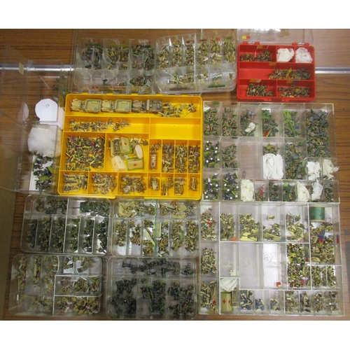282 - Large accumulation of 20-25mm wargaming figures, generally very good to excellent, painted to a very... 