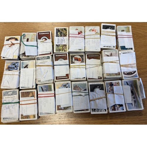 6 - Collection of mostly loose part and full sets, generally very  good, including ranges of Churchman, ... 