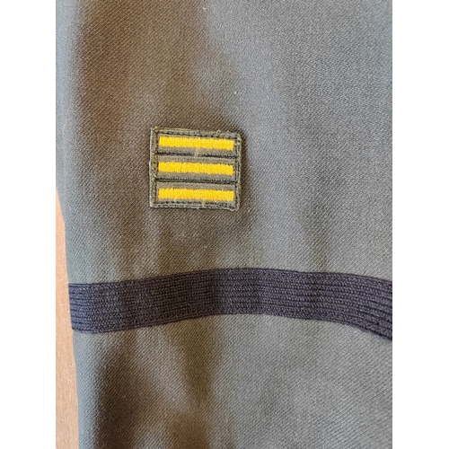 102 - US Army class A green uniform, belonged to Master Sergeant (E-7) Harold O. Marshall RA14302344, incl... 