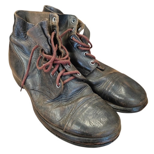 107 - U.S. ankle boots, Armor Tred trade mark to soles, impressed to side of boots 8½ D Y 75C, general wea... 