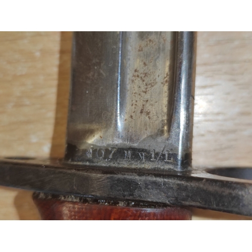 68 - Rare British 1945–48, No.7 Mk I/L swivel pommel bayonet Bowie knife and scabbard, ricasso marked NO7... 