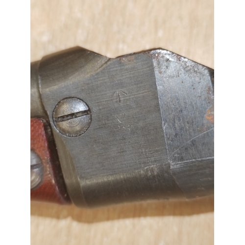 68 - Rare British 1945–48, No.7 Mk I/L swivel pommel bayonet Bowie knife and scabbard, ricasso marked NO7... 