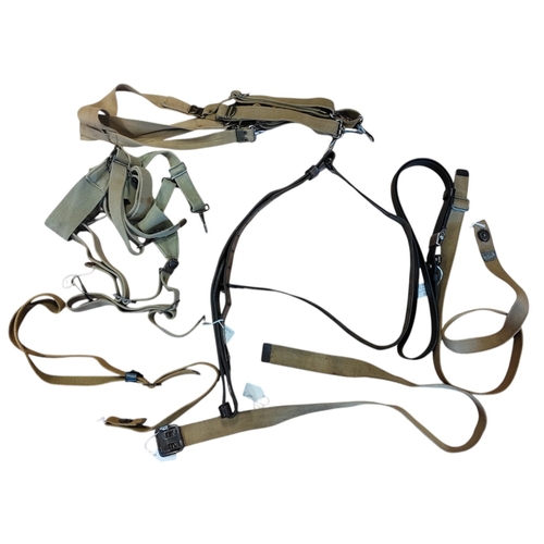 81 - U.S. Collection with L98 Leather sling, M1 Garand sling (1941), U.S Rifle sling (1 original & 1 repr... 