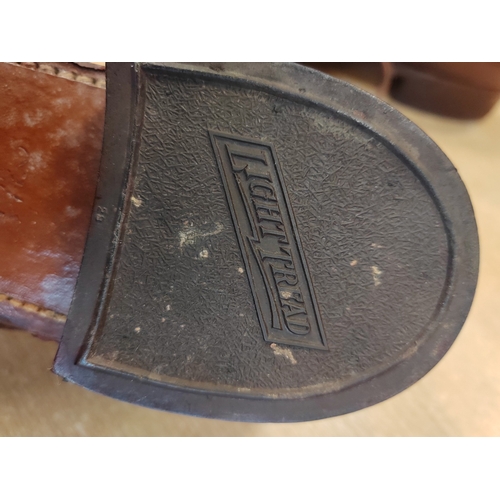 87 - WW2 U.S. Artic over shoes, dated May 27 1943, U.S. Rubber Co., trade mark to soles, size 8½, plus Li... 