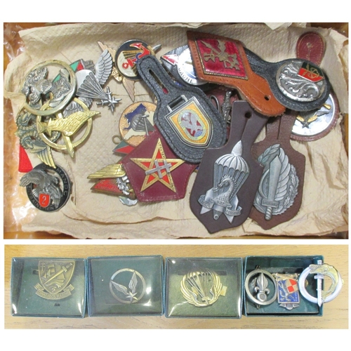 89 - Collection including Victorian 1827 Pattern Officers Sword with metal scabbard with reproduction bla... 