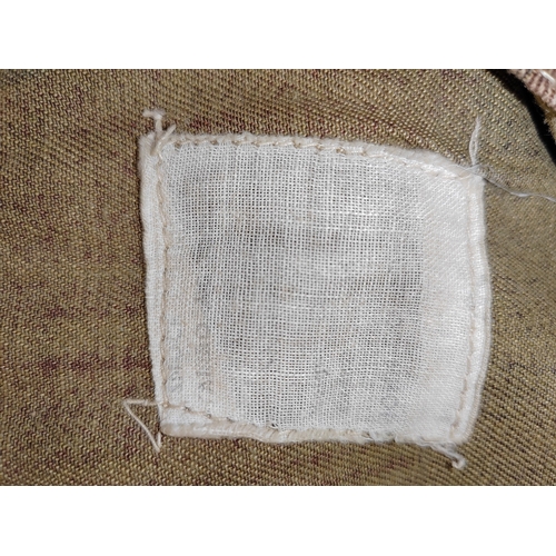 92 - WW2 British airborne troops Denison smock, by John Gordon (1945), four pockets to the front, brass '... 