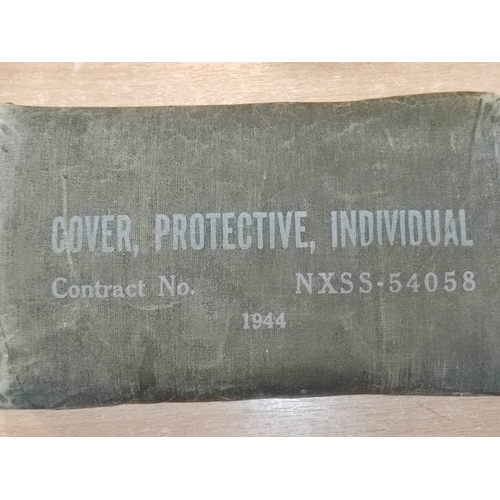 93 - WW2 US M5 Assault Gas Mask, with M3 filter, M7 carrier, anti dim cloth and sealed individual protect... 