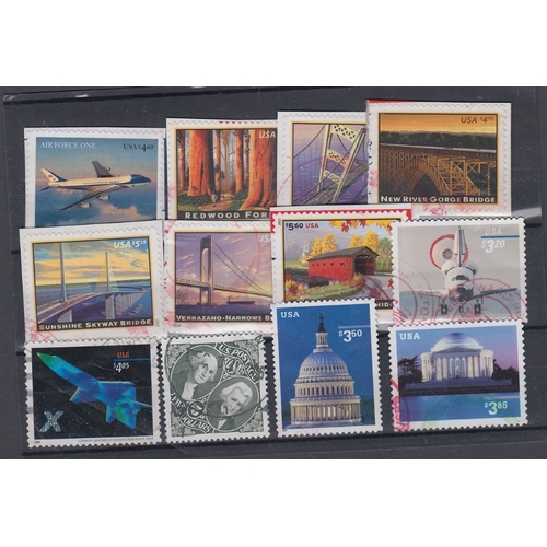 310 - Modern USA stamps, high values fine used values to $5.50 (12 stamps)