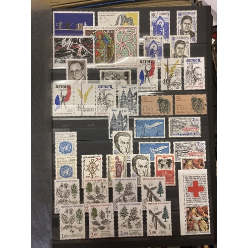 375 - STAMPS FRANCE 1960's to 1997 unmounted mint  and booklet collection, looks to be almost complete