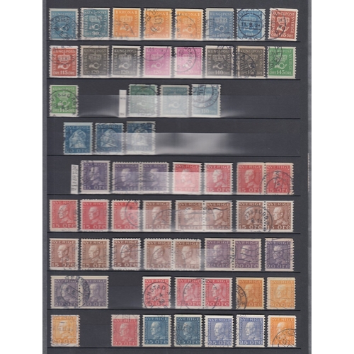 491 - STAMPS SWEDEN 1858 to 1986 mint and used in full 64 page stockbook, many 100's of sets , odds and be... 