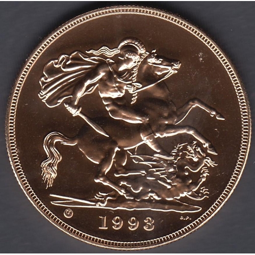 170 - COINS : 1993 £5 Gold coin , uncirculated in special display box 22ct gold 39.94g , Royal Mint cert 0... 