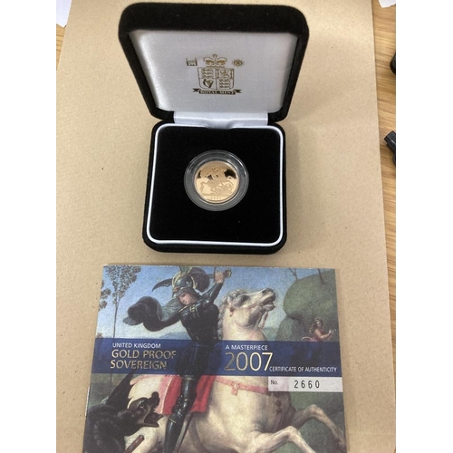 158 - COINS : 2007 Gold Proof Sovereign in special box with cert 2660