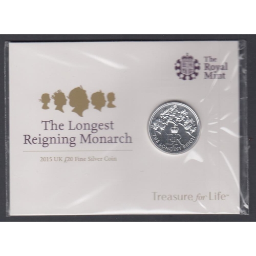 132 - COINS : 2015 £20 Silver coin celebrating the longest Reigning Monarch