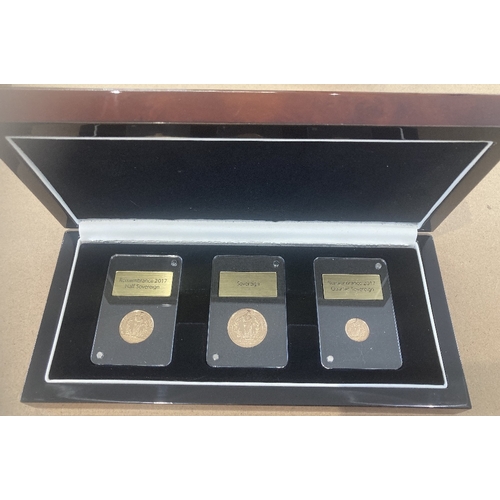 29 - Coins : 2017 Three Coin Gold Sovereign set, full 1/2 and 1/4, slabbed and boxed with cert