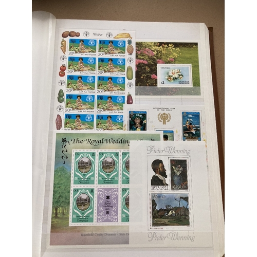 94 - STAMPS : Commonwealth minisheets and sheetlets in stock book, 297 different mainly U/M