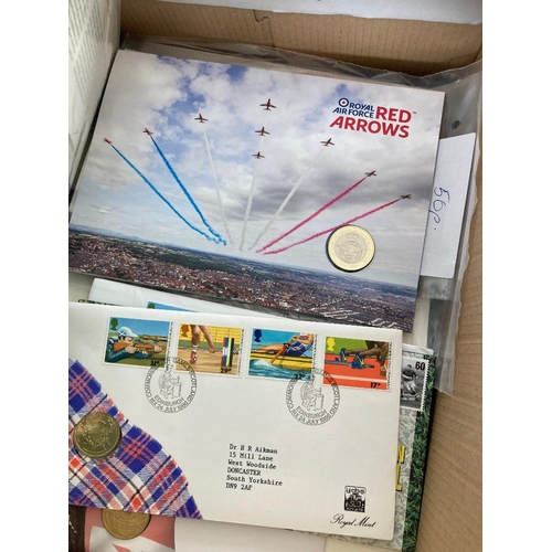 1 - Box with various Coin covers, coin packs etc. Mostly GB with a few Channel Islands etc. Includes a f... 