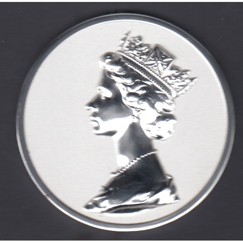 28 - COINS : MACHIN head sterling silver medal, issued in 2007, limited edition solid silver with origina... 