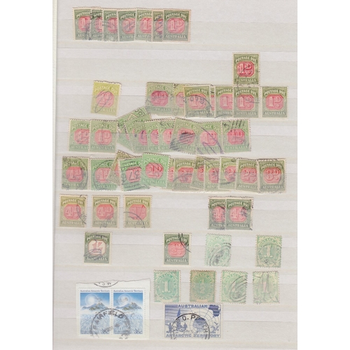 375 - STAMPS AUSTRALIA : Mint and used accumulation in 64 page stockbook including mint blocks etc (100's)