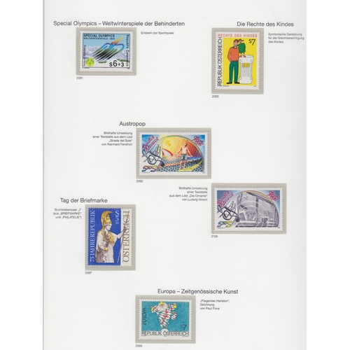 386 - STAMPS AUSTRIA : 1988 -2000 unmounted mint collection in hingeless album Cat Val in excess of £1,000