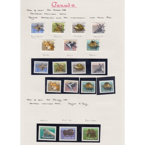 417 - STAMPS CANADA : Mint and used collection 1985 - 1990 several 100 stamps, including booklets