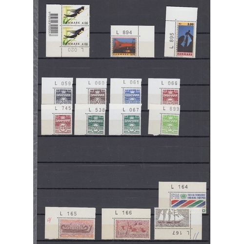 443 - STAMPS DENMARK 1970's - 1990's unmounted mint in stockbook