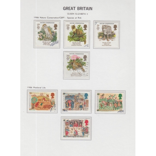 241 - STAMOPS GREAT BRITAIN : Fine used collection from 1971 to 1989 housed in a hingeless Davo, boxed pri... 