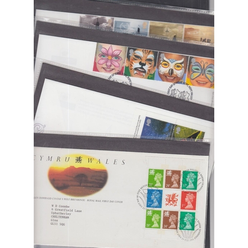 321 - STAMPS FIRST DAY COVERS : Two albums of covers including some Cotswold and special handstamps (88 co... 