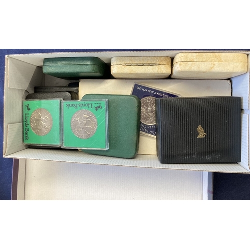 25 - COINS : Shoebox of mixed coins including crowns and Silver Swaziland crowns, silver Ingots from Sing... 