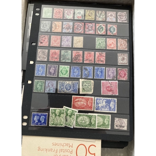 228 - STAMPS GREAT BRITAIN : Old file box with 100s of stockcards etc with useful GV Seahorse issues to 10... 