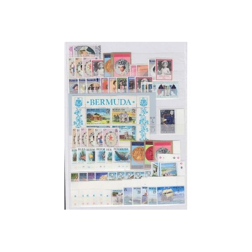 437 - STAMPS BERMUDA : A range of modern QEII U/M sets, miniature sheet etc. Some useful thematic issues s... 