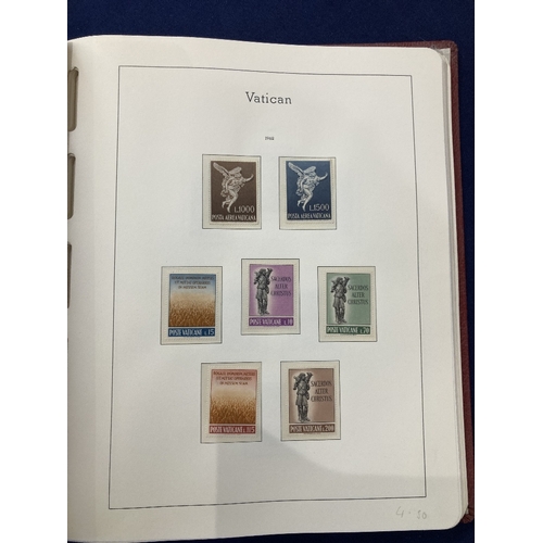 619 - STAMPS VATICAN Album of mint issues 1959 - 1984 unmounted mint