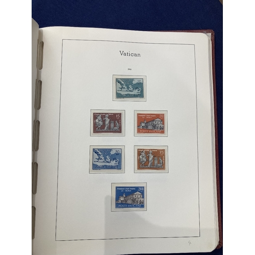 619 - STAMPS VATICAN Album of mint issues 1959 - 1984 unmounted mint