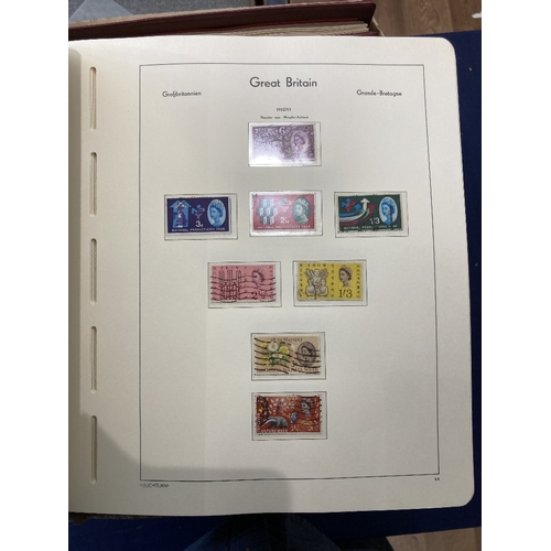 85 - STAMPS : World accumulation in nine albums and stock books, Hungary, New Zealand, Spain, Belgium, Cz... 