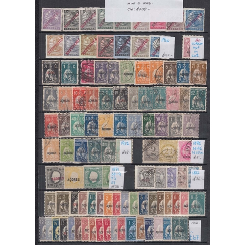 529 - STAMPS POTUGAL : A mint and used selection on nine double-sided stock pages with many useful and bet... 