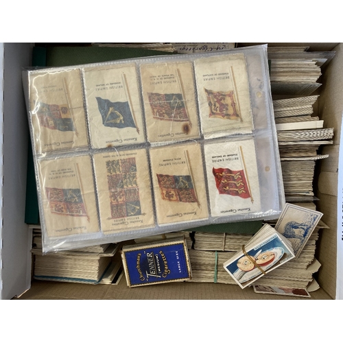 79 - CIGARETTE CARDS : Box with 3000+ cards, sorted and marked in bundles. Sets, but mostly part sets and... 