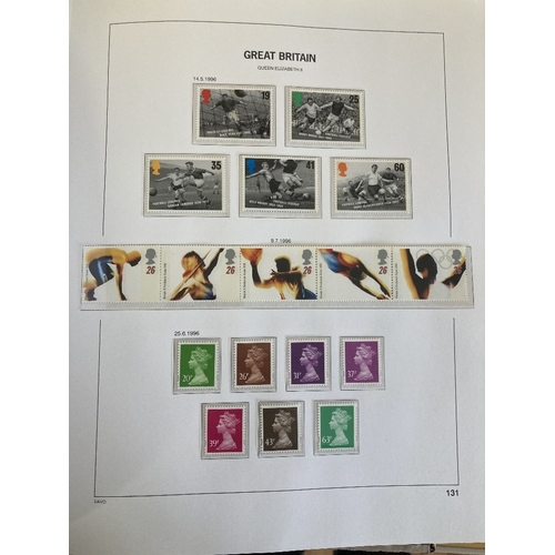 119 - STAMPS GREAT BRITAIN : Four albums of Mint issues up to about 2010 including minisheets , machins et... 