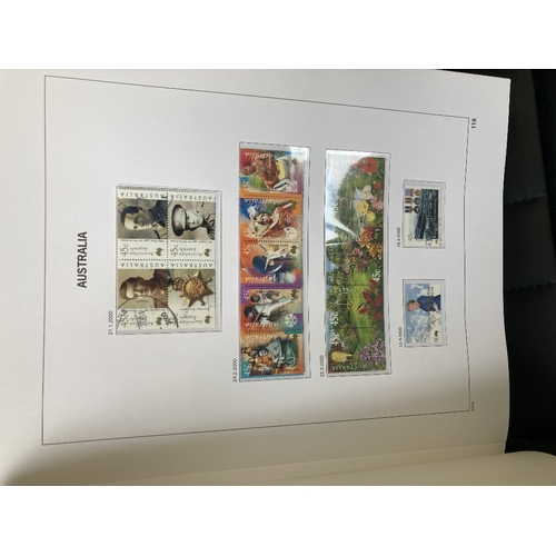 274 - STAMPS AUSTRALIA Davo album volume IV with mainly mint issues 2000 - 2009