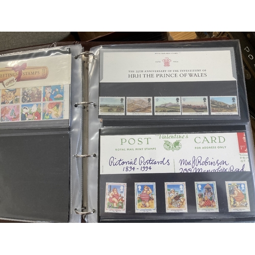 242 - STAMPS GREAT BRITAIN Presentation packs in seven albums to 2009