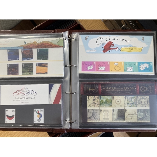 242 - STAMPS GREAT BRITAIN Presentation packs in seven albums to 2009