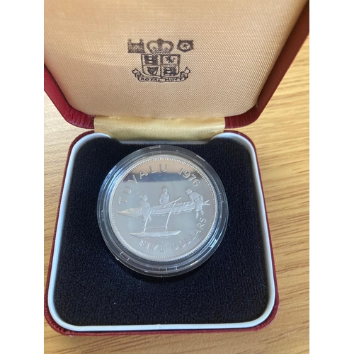 648 - COINS 1976 Tuvalu $5 Silver Crown 28.5g cased in Royal Mint box