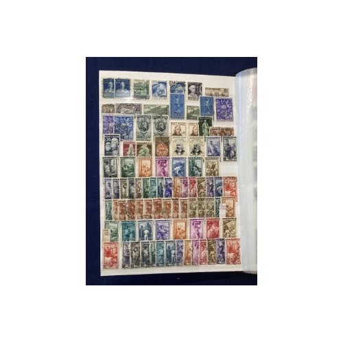 473 - STAMPS ITALY Mint and used accumulation in stock-book, good lot and STC in excess of £3000