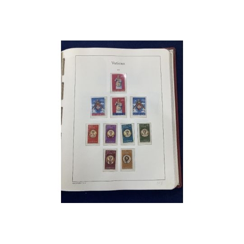 562 - STAMPS VATICAN Album of mint issues 1959 - 1984 unmounted mint