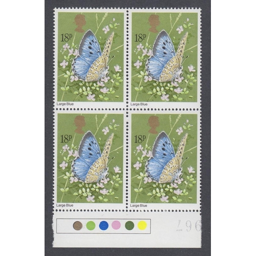 214 - STAMPS GREAT BRITAIN 1981 18p Butterfly unmounted mint traffic light block of four, Gold Head shift ... 