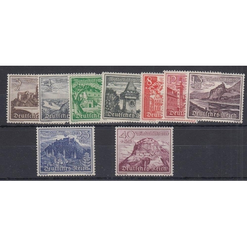 331 - STAMPS GERMANY 1939 Winter Relief fund unmounted mint set SG 178/726, some offset marks on gum