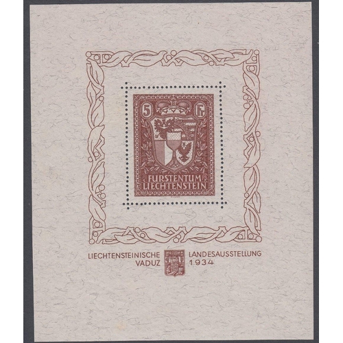 387 - STAMPS LIECHTENSTEIN 1912 to 2023 mint collection in three albums, with many better sets included. I... 