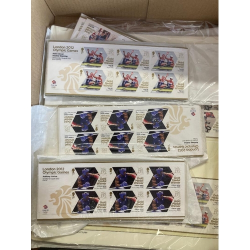 179 - STAMPS GREAT BRITAIN 2012 London Olympic & Paralympic Games, complete self-adhesive sets, with 900 f... 