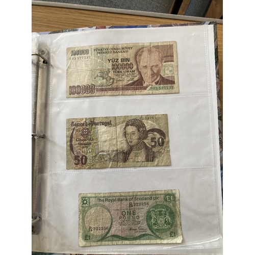 553 - BANK NOTES Album of mint and used bank notes UK and Foreign (31)