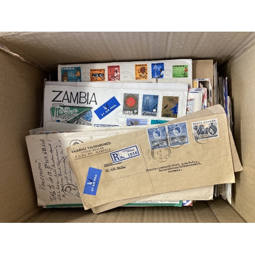 144 - STAMPS POSTAL HISTORY WORLD, box with over 650 covers, postcards, postal stationery etc. Includes ma... 